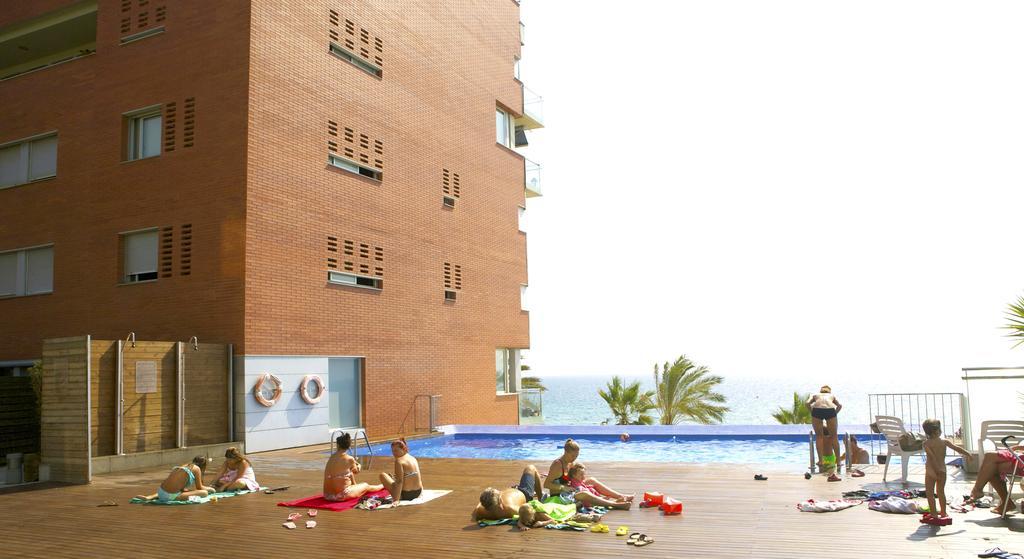 Great Sea-Side Barcelona Apartment Badalona Oda fotoğraf